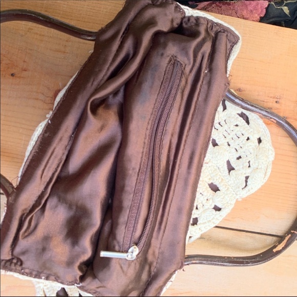 Off White Crochet Bag with Wooden Handles - Picture 4 of 5